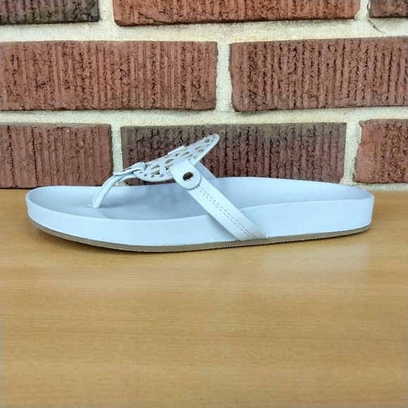 NWT Dolce Vita Prisma Medallion Thong Flip Flop Sandals in Powder Blue - Picture 9 of 15